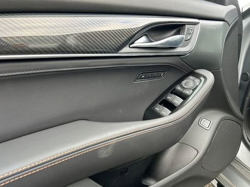 New 2026 Cadillac CT5 V w/ LPO, ONYX Package AWD/4WD image 20