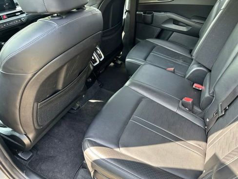 Certified 2024 Kia Sorento S FWD image 16