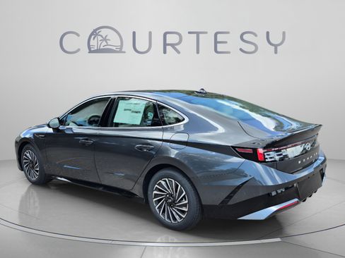 New 2026 Hyundai Sonata SEL FWD image 3
