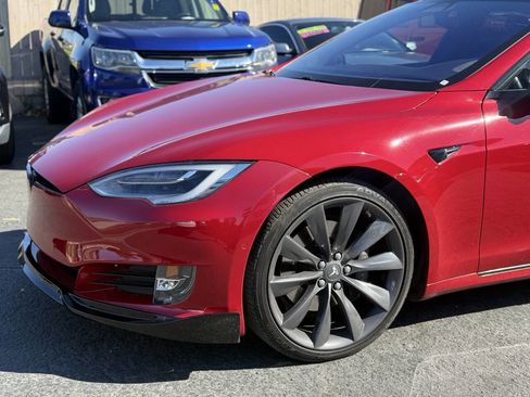 Used 2016 Tesla Model S 90D image 4