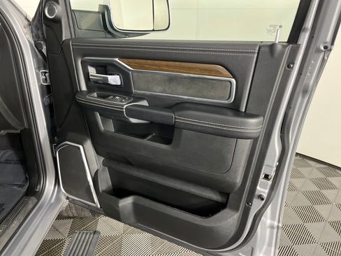 Used 2022 RAM 3500 Laramie AWD/4WD image 14