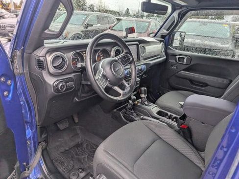 Used 2020 Jeep Wrangler Unlimited Sahara image 13