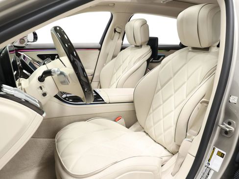 Used 2024 Mercedes-Benz Maybach S 580 S 580 4MATIC Sedan 4D image 18