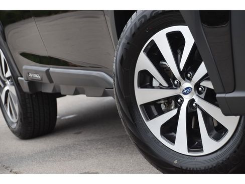 Certified 2025 Subaru Outback Premium w/ Popular Package #1A image 9