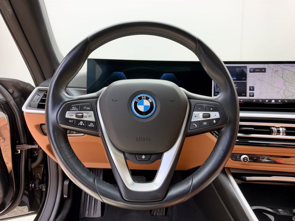 Used 2024 BMW i4 eDrive35 w/ Premium Package RWD image 10