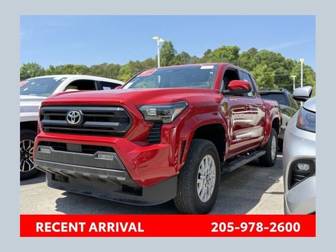 Used 2025 Toyota Tacoma SR5 RWD image 1