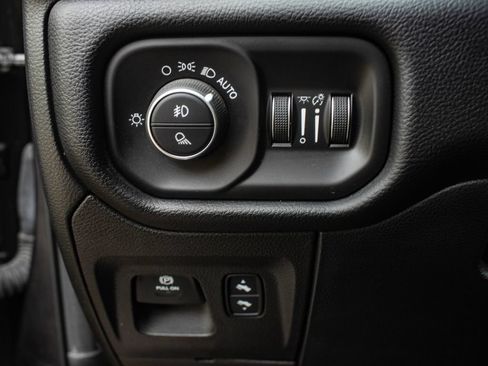 Used 2021 RAM 1500 Laramie w/ Sport Appearance Package AWD/4WD image 40