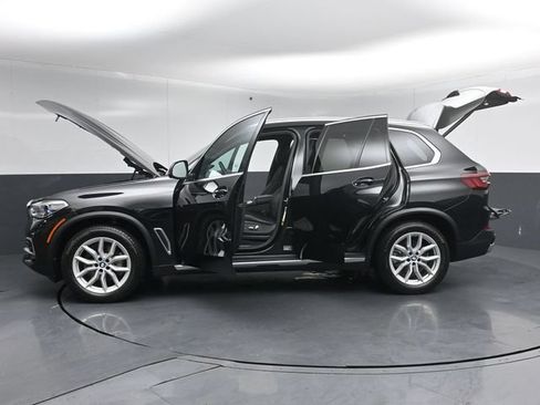 Used 2023 BMW X5 xDrive40i w/ Executive Package AWD/4WD image 57
