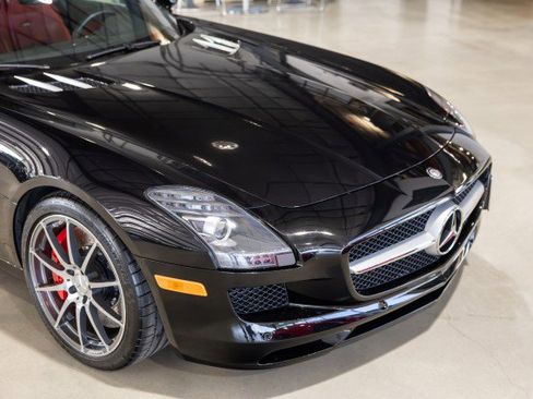 Used 2012 Mercedes-Benz SLS AMG Coupe image 10
