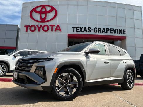 Used 2026 Hyundai Tucson SEL FWD image 2