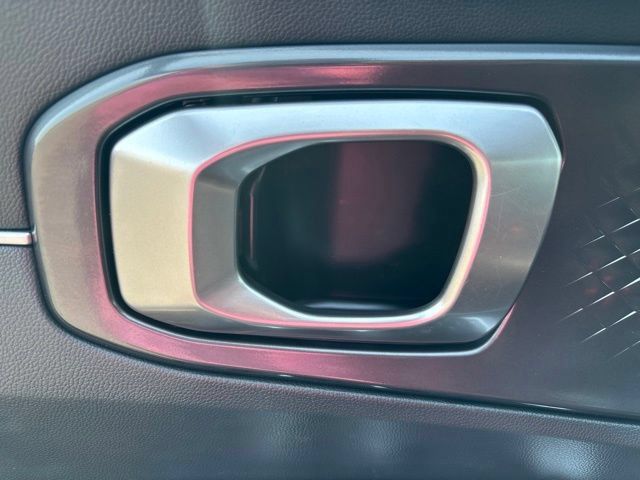 Used 2025 Kia Sorento X-Line EX AWD/4WD image 13