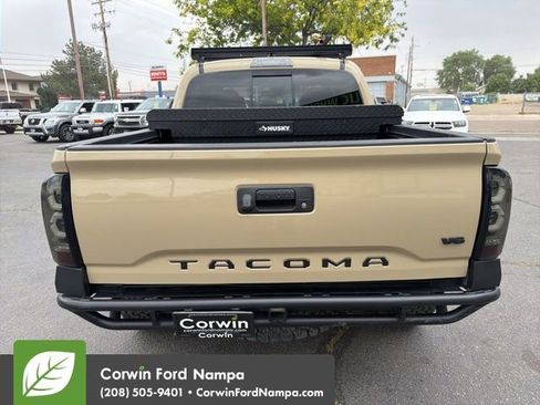 Used 2020 Toyota Tacoma TRD Off-Road w/ Technology Package AWD/4WD image 6