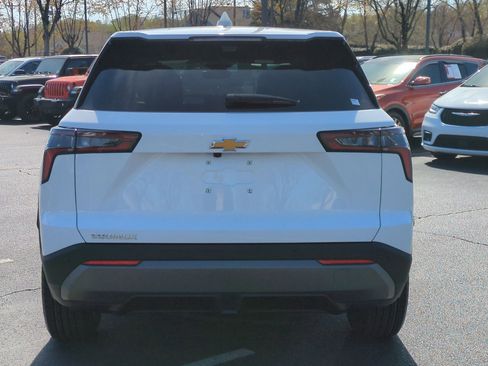 New 2026 Chevrolet Equinox LT FWD image 9