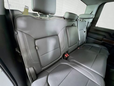 Used 2022 GMC Sierra 2500 SLT image 26