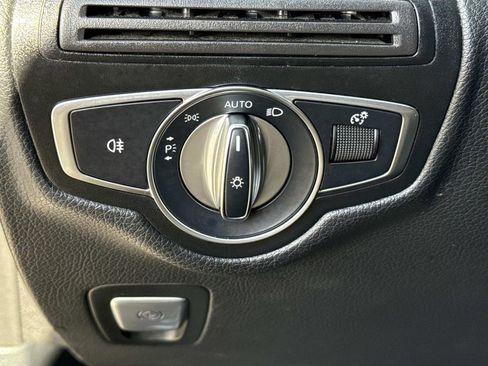 Used 2018 Mercedes-Benz GLC 300 image 42