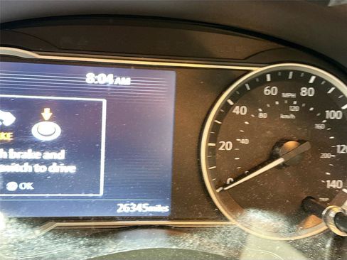 Used 2025 Nissan Versa SV image 3