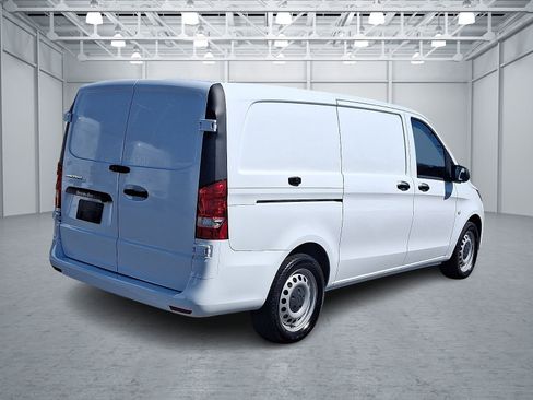 Used 2023 Mercedes-Benz Metris image 6