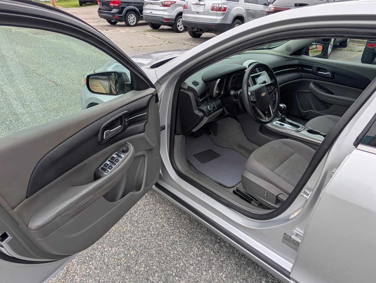 Used 2013 Chevrolet Malibu LS FWD image 10