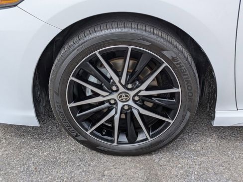 Used 2023 Toyota Camry SE image 11