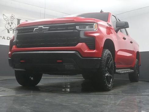 Used 2024 Chevrolet Silverado 1500 LT Trail Boss w/ Convenience Package II AWD/4WD image 4