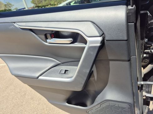Certified 2025 Toyota RAV4 XLE AWD/4WD image 19