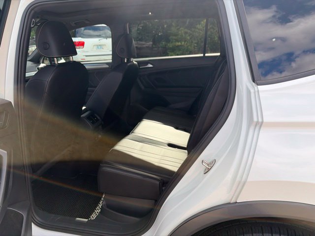 Used 2022 Volkswagen Tiguan SE R-Line AWD/4WD image 19
