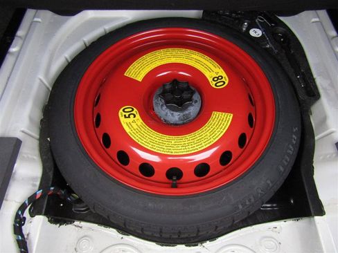 Used 2017 Bentley Flying Spur V8 image 51