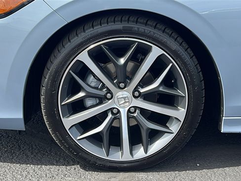 Used 2024 Honda Civic Touring image 10