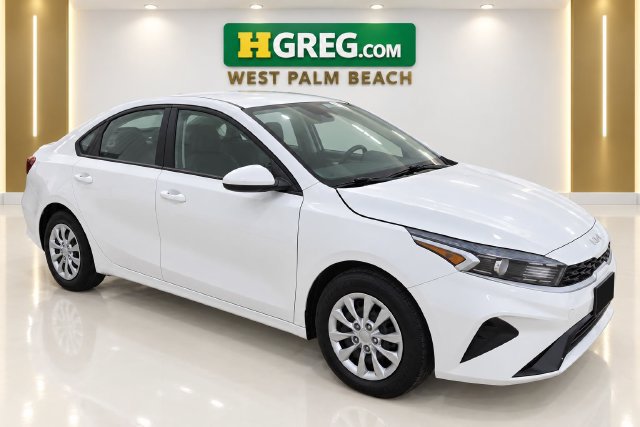Used 2023 Kia Forte LX FWD image 4
