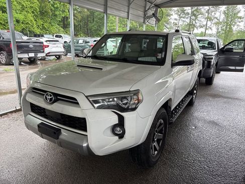 Used 2022 Toyota 4Runner TRD Off-Road AWD/4WD image 1