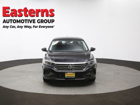 Used 2022 Volkswagen Passat 2.0T SE image 52