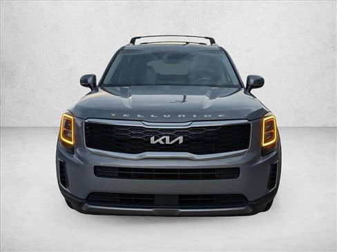 Used 2022 Kia Telluride EX w/ EX Premium Package FWD image 2