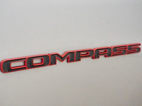 Used 2023 Jeep Compass Trailhawk image 13