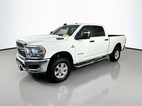 Used 2024 RAM 2500 Big Horn w/ Off Road Package AWD/4WD image 3