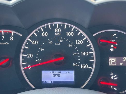 Used 2016 Nissan Quest SV FWD image 21