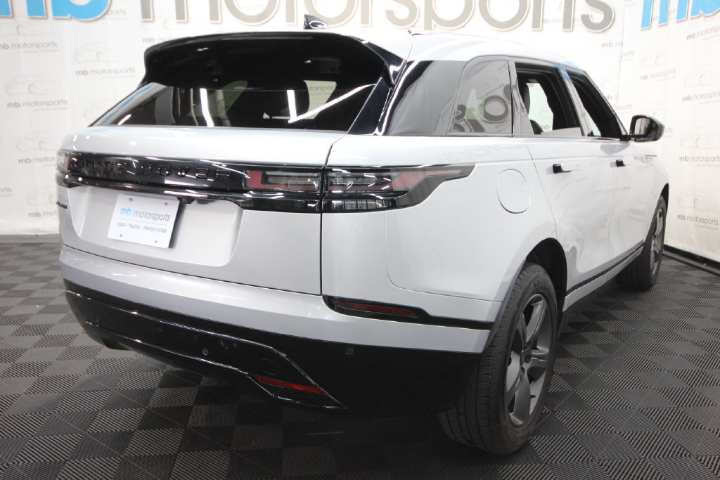 Used 2025 Land Rover Range Rover Velar Dynamic SE AWD/4WD image 8