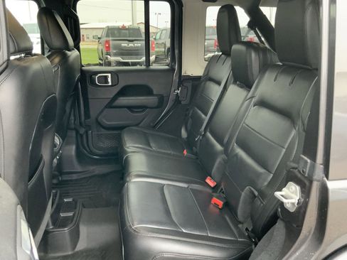 Used 2020 Jeep Wrangler Unlimited Sahara image 55