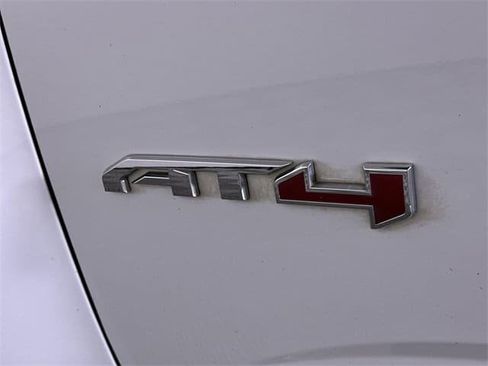 Used 2022 GMC Canyon AT4 w/ Trailering Package image 32