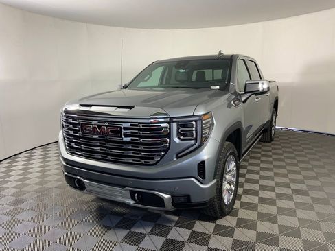 Used 2025 GMC Sierra 1500 Denali w/ Technology Package image 5