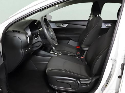 Certified 2024 Kia Forte LX image 9