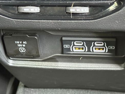 Used 2023 Jeep Grand Cherokee Altitude AWD/4WD image 20