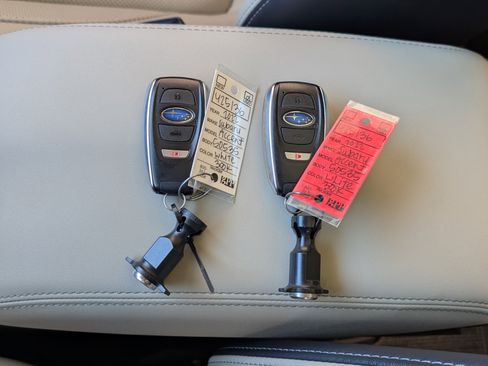 Used 2022 Subaru Ascent Limited w/ Technology Package image 39