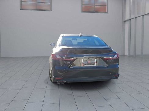 New 2026 Toyota Camry SE image 9