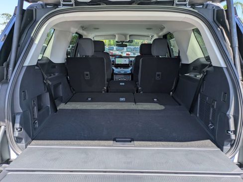 New 2026 Ford Expedition Active RWD image 5