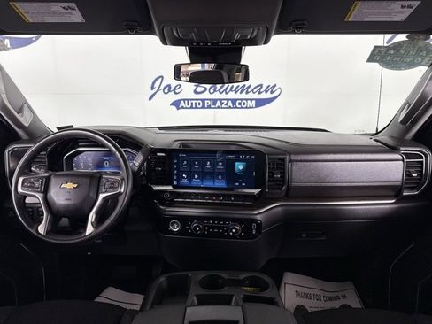 Used 2023 Chevrolet Silverado 1500 LT w/ Z71 Off-Road Package image 2