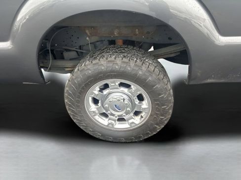 Used 2015 Ford F250 XLT w/ XLT Premium Package image 18