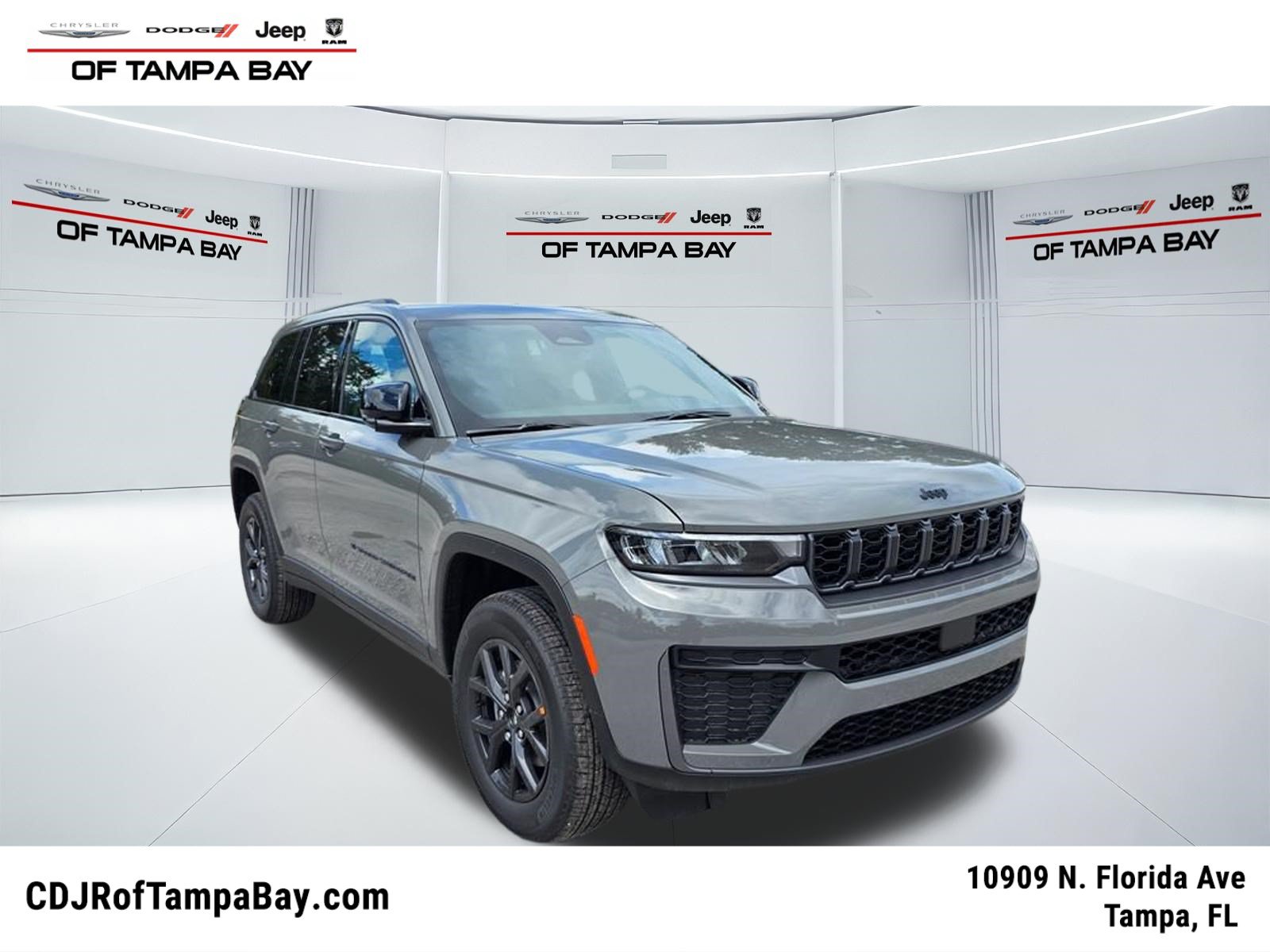 New 2027 Jeep Grand Cherokee Altitude RWD image 1
