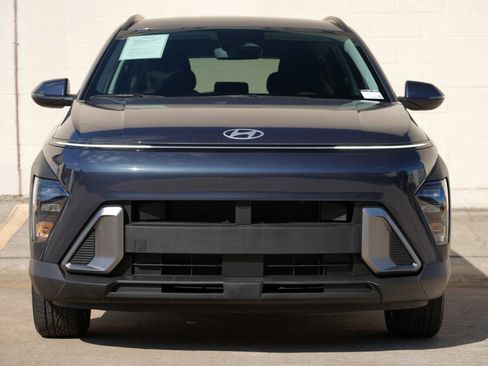 Used 2024 Hyundai Kona SEL FWD image 6