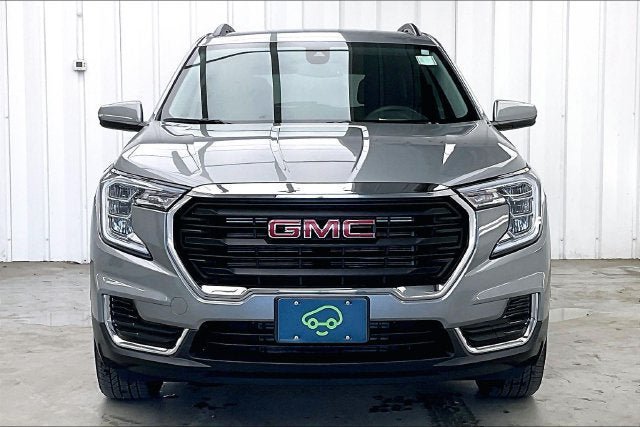 Certified 2023 GMC Terrain SLE w/ Driver Convenience Package AWD/4WD image 3