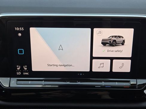 Used 2024 Volkswagen Atlas SE image 18